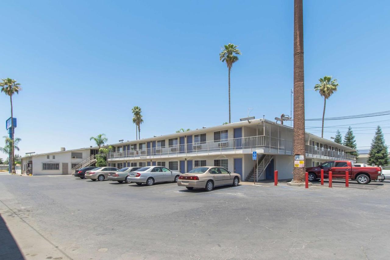 Motel 6 Bakersfield Exteriér fotografie